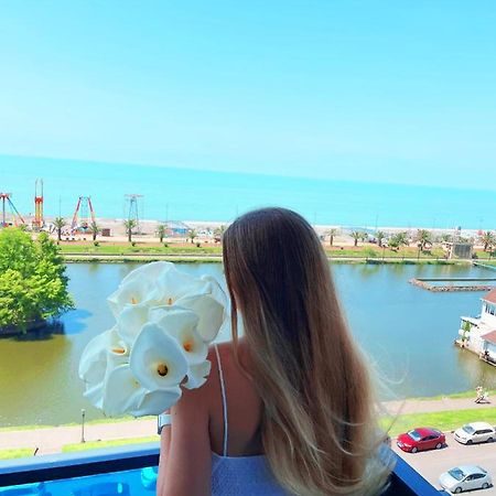 Orbi City Sea View Batumi Bagian luar foto