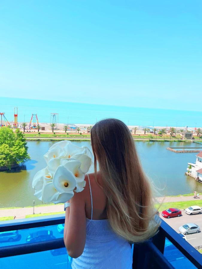 Orbi City Sea View Batumi Bagian luar foto