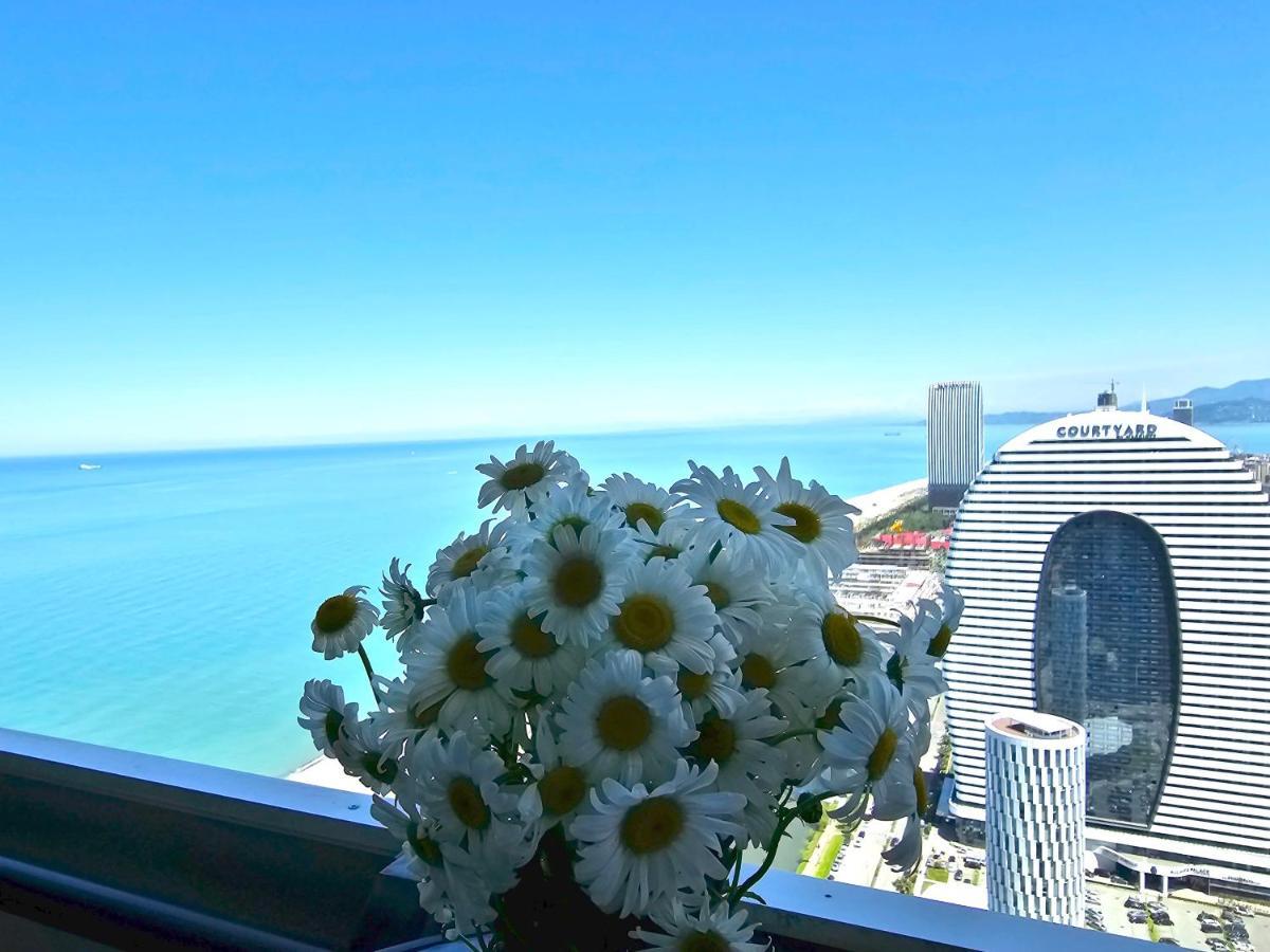 Orbi City Sea View Batumi Bagian luar foto