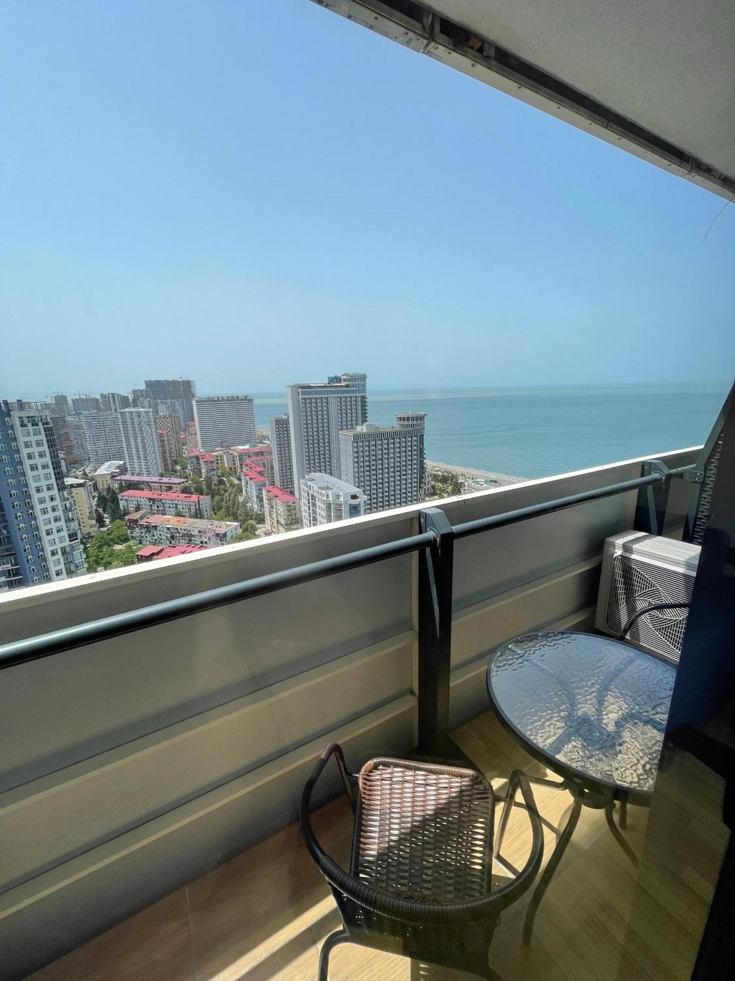 Orbi City Sea View Batumi Bagian luar foto