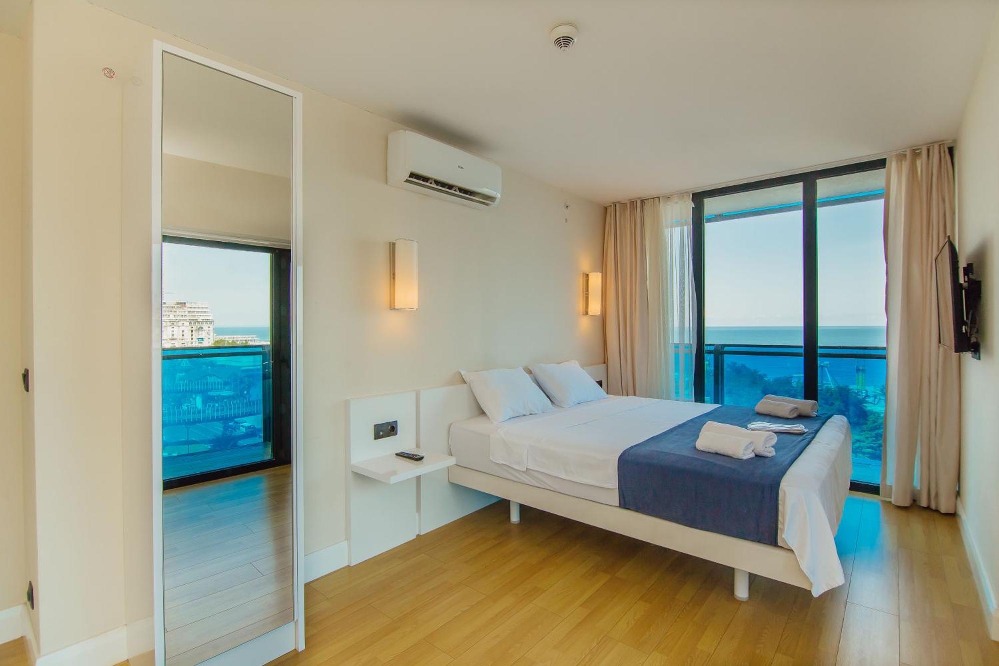 Orbi City Sea View Batumi Bagian luar foto