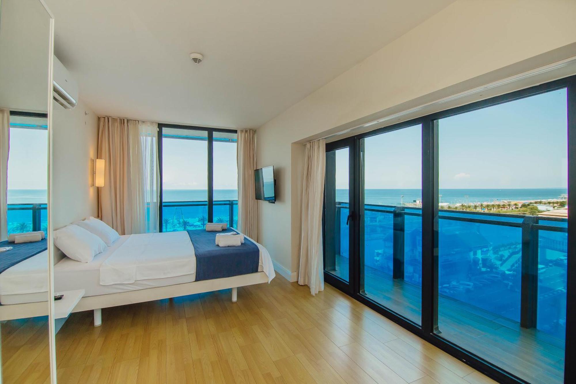 Orbi City Sea View Batumi Bagian luar foto