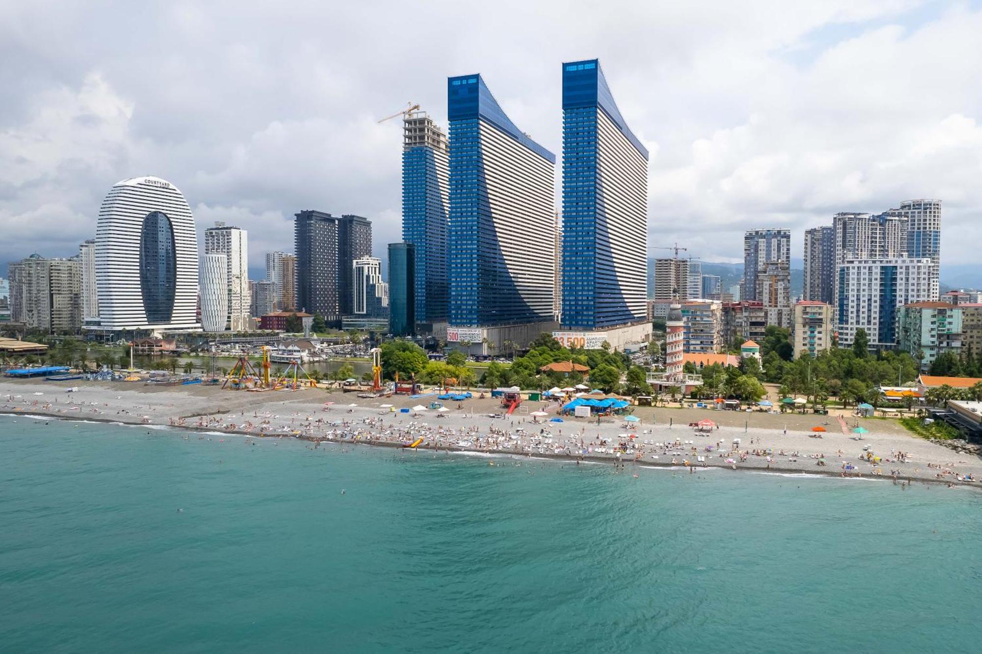 Orbi City Sea View Batumi Bagian luar foto